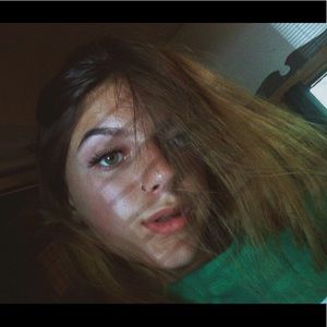 Meet your Posher, Alexandra